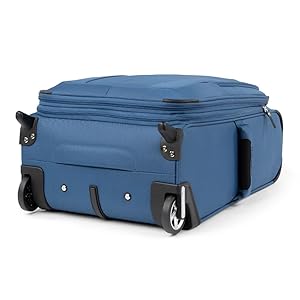 Amazon.co.jp: [Travelpro] キャリーケース Maxlite 5 機内